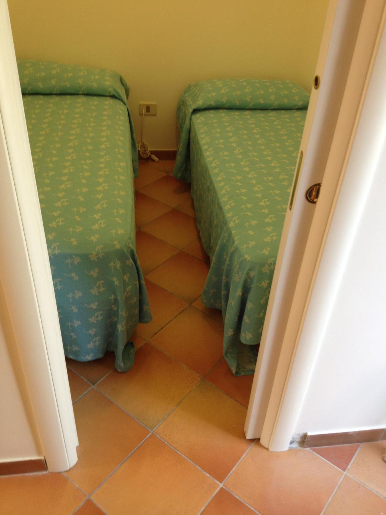 Villa Al Mare Baia Emiri Mazzaforno เชฟาลู ภายนอก รูปภาพ