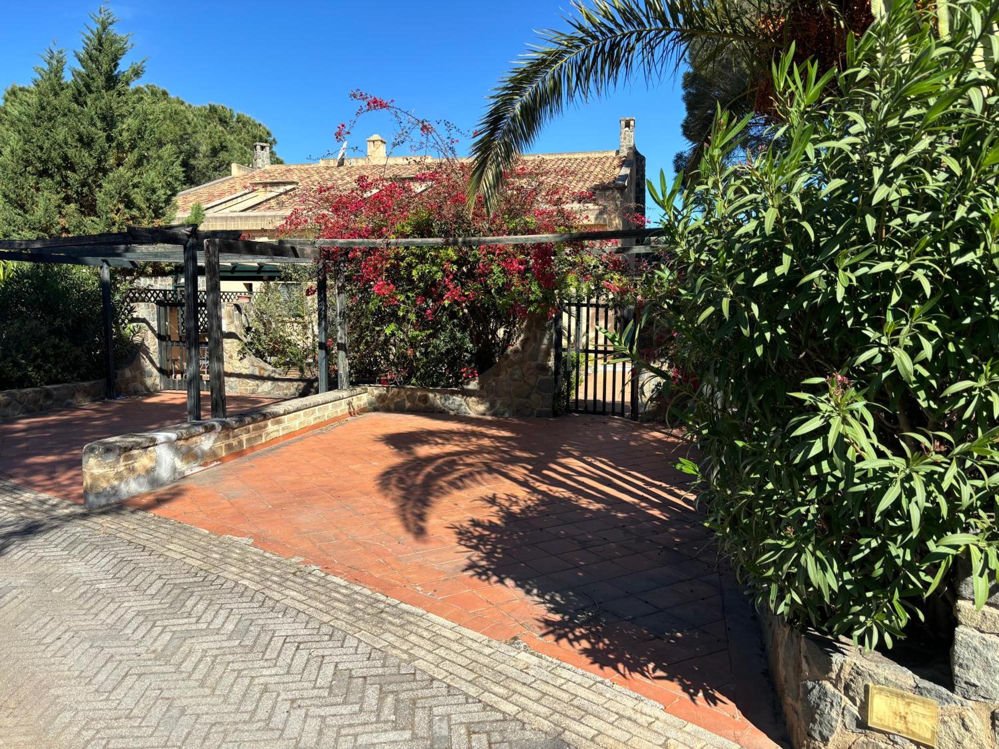 Villa Al Mare Baia Emiri Mazzaforno เชฟาลู ภายนอก รูปภาพ