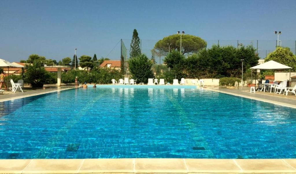 Villa Al Mare Baia Emiri Mazzaforno เชฟาลู ภายนอก รูปภาพ